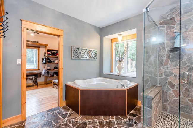 697 Lafontaine Rd E, House other with 6 bedrooms, 4 bathrooms and 15 parking in Tiny ON | Image 14
