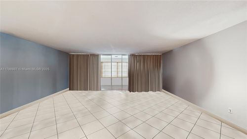 d117-1401 Ne 191st St, Miami, FL, 33179-6104 | Card Image