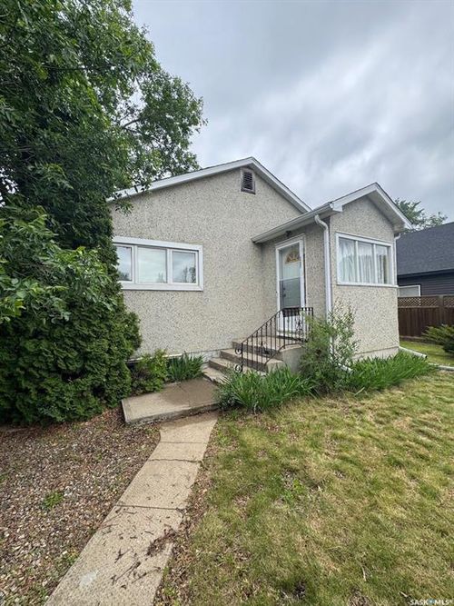 1301 107th St, North Battleford, SK, S9A1Z6 | Card Image