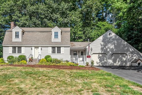 9 Autumn Ln, Chelmsford, MA, 01824-3363 | Card Image