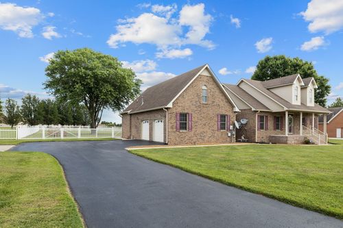 69 Courtnea Ln, Manchester, TN, 37355-3684 | Card Image