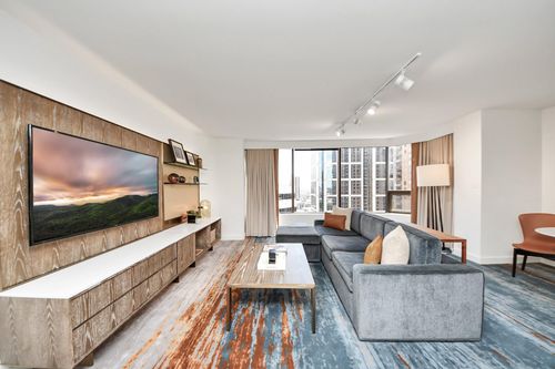 t3-1300 Lamar St, Houston, TX, 77010-3017 | Card Image