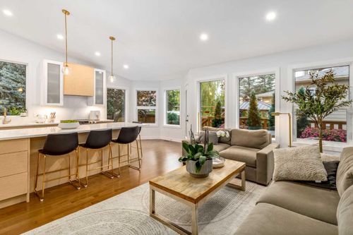 1414 Shawnee Dr Sw, Calgary, AB, T2Y2V1 | Card Image