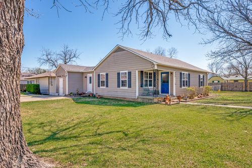 412 N 10th St, Sanger, TX, 76266-9631 | Card Image