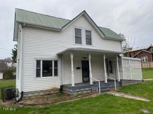 301 W Cherry St, Marion, VA, 24354-2505 | Card Image