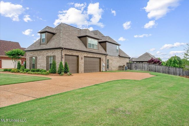 Garage Side View | Image 9