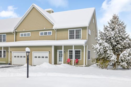25 Rio Vista Ln, West Lebanon, NH, 03784-1139 | Card Image