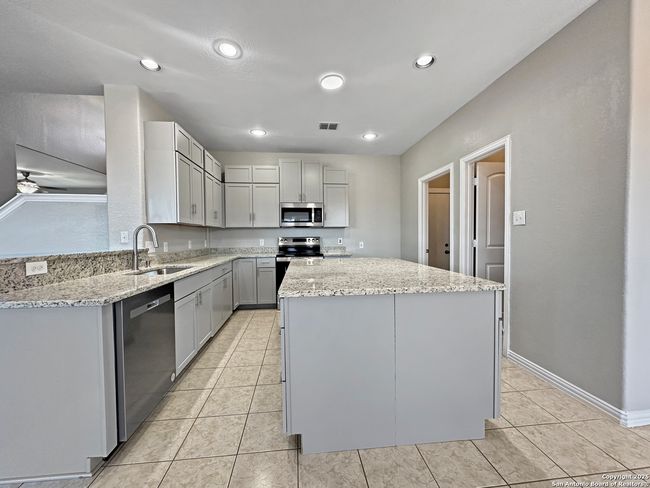 220 Scenic Hills Dr, House other with 4 bedrooms, 2 bathrooms and null parking in La Vernia TX | Image 8