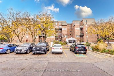 325 - 16 Elgin St, Condo with 3 bedrooms, 2 bathrooms and 1 parking in Thornhill ON | Image 2