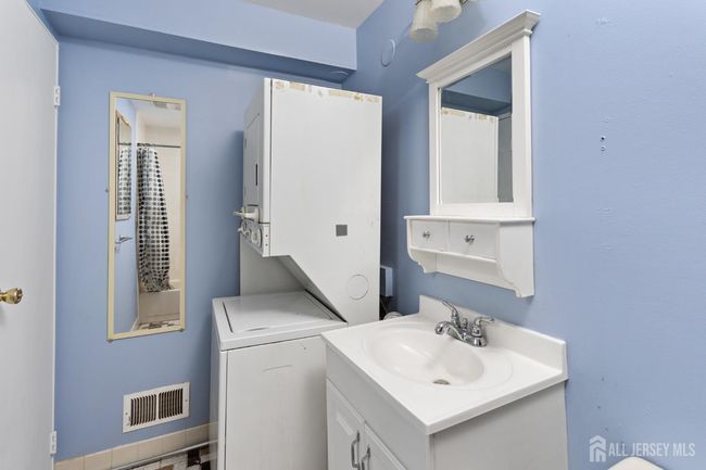1724 Country Mill Dr, Townhouse with 1 bedrooms, 1 bathrooms and null parking in East Windsor NJ | Image 17