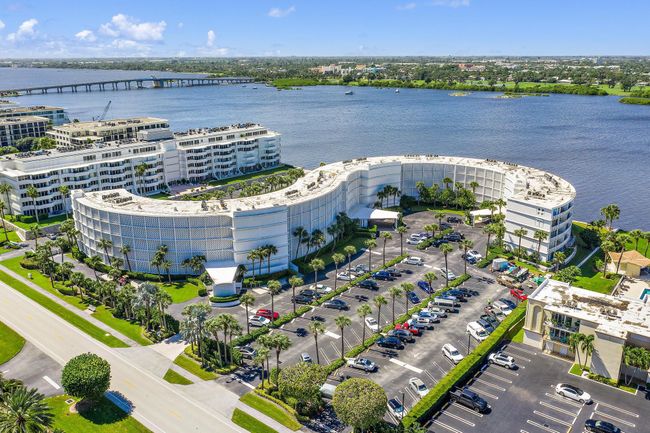 APT-416 - 2760 S Ocean Blvd, Condo with 2 bedrooms, 2 bathrooms and null parking in Palm Beach FL | Image 21