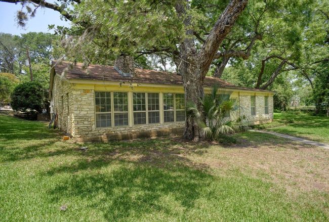 4703 Laguna Ln, House other with 3 bedrooms, 2 bathrooms and 2 parking in Austin TX | Image 20