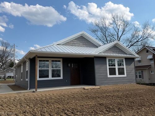 6446 Navarre Rd Sw, Navarre, OH, 44662-9427 | Card Image