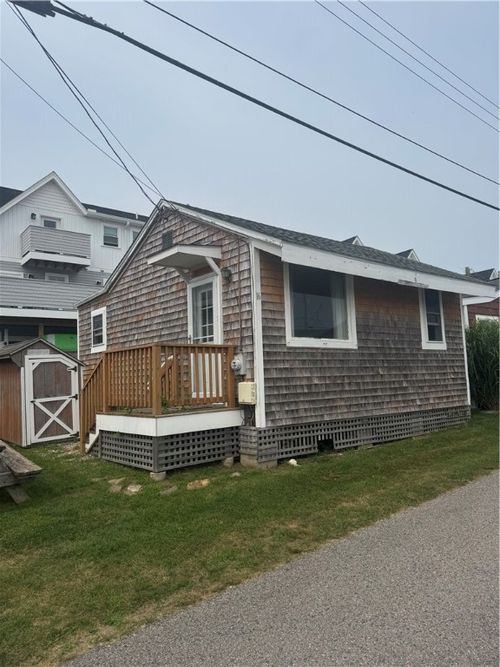 854 Matunuck Beach Rd, South Kingstown, RI, 02879-7071 | Card Image