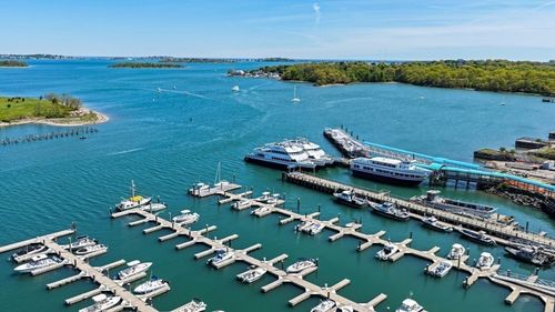 511-10 Shipyard Dr, Hingham, MA, 02043-1686 | Card Image