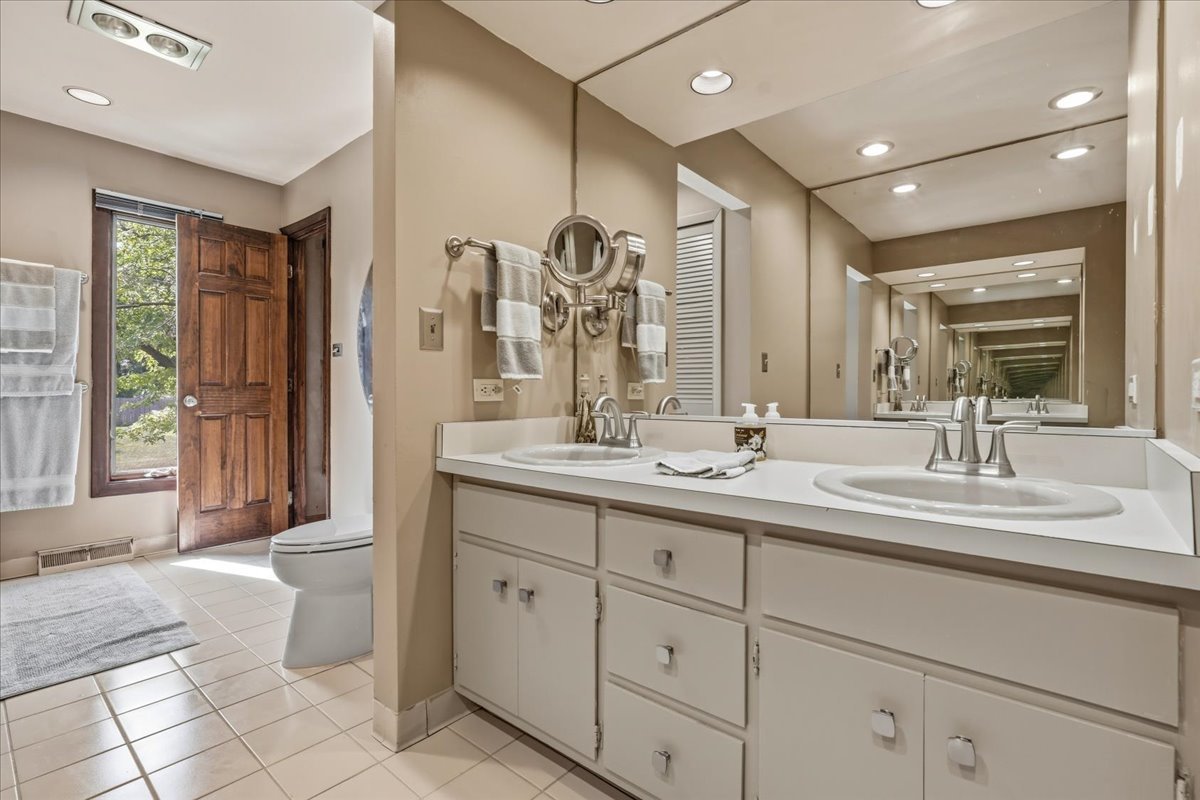 Residential in Shorewood 4
