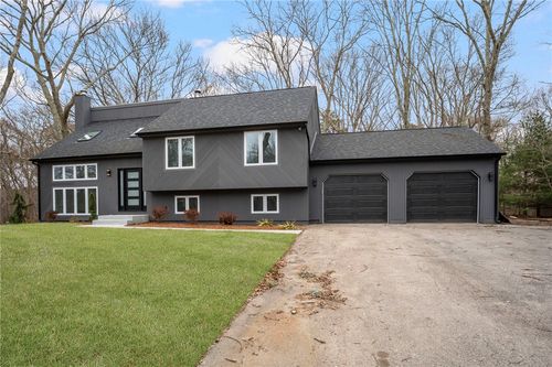 71 Woodmist Way, North Kingstown, RI, 02852-4233 | Card Image