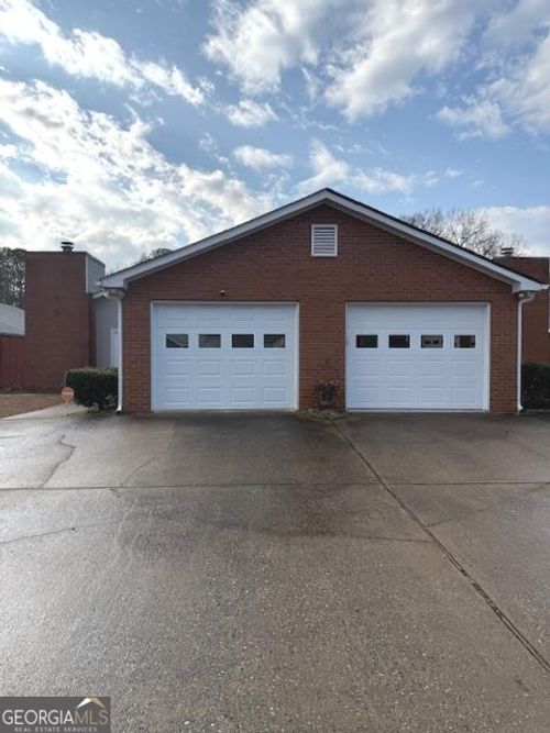 140 Arbor Way, Fayetteville, GA, 30215-2216 | Card Image