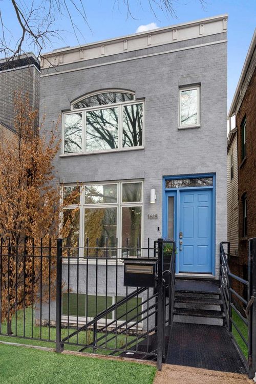 1618 W Pierce Ave, Chicago, IL, 60622-2249 | Card Image