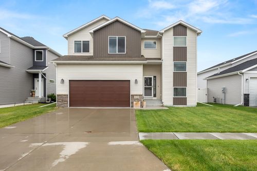 1038 Ashley Dr W, West Fargo, ND, 58078-8536 | Card Image