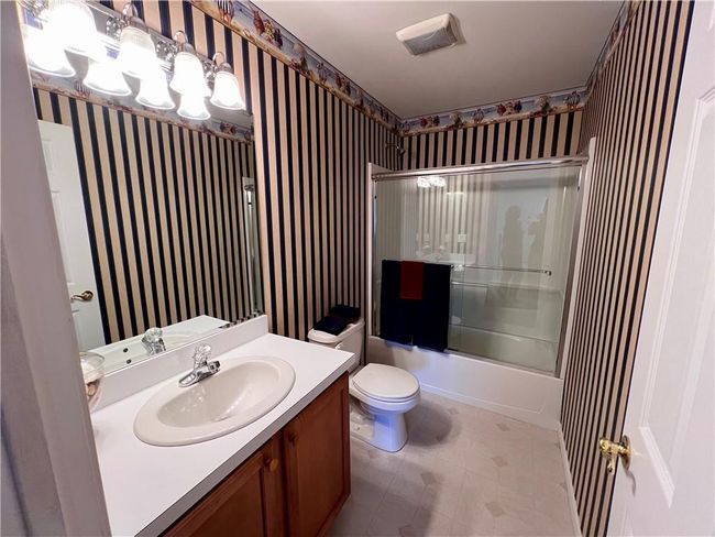 1100 Macintosh Way, Condo with 2 bedrooms, 3 bathrooms and null parking in Matamoras PA | Image 24
