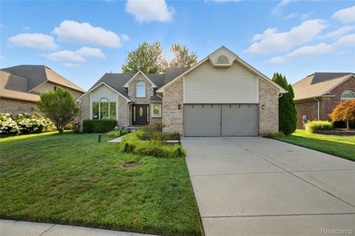 48821 Tremont Dr, Macomb, MI, 48044-2116 | Card Image