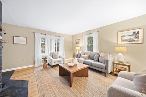 98 Blenheim Rd, Columbus, OH, 43214-3230 | Card Image