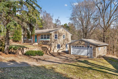 9091 W Staring Ln, Eden Prairie, MN, 55347-2524 | Card Image