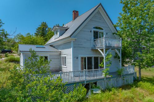 7 Wood Street, Southwest Harbor, ME, 04679 | Card Image