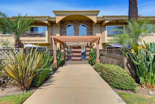 3-188 S Lincoln Ave, El Cajon, CA, 92020-4764 | Card Image