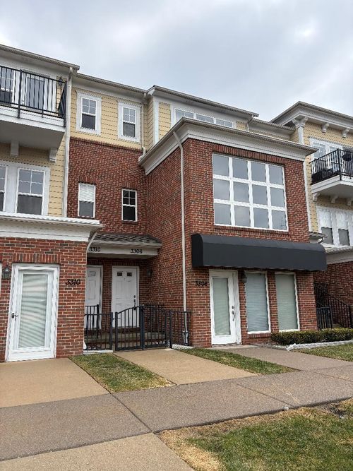 3306 Hilton Rd, Ferndale, MI, 48220-1048 | Card Image