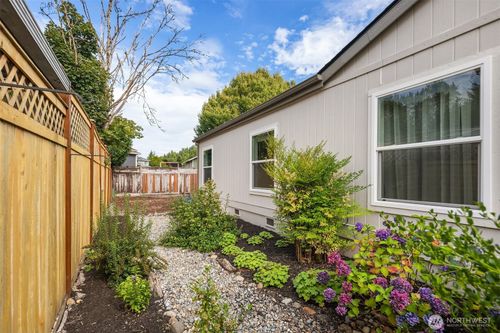 unit-28-15400 Se 155th Pl, Renton, WA, 98058-6337 | Card Image