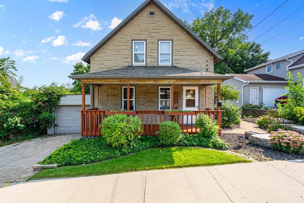 Park Ave, Little Chute, WI 54140