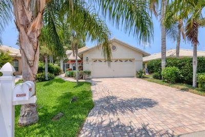 4730 Dundee Drive, House other with 3 bedrooms, 2 bathrooms and null parking in Bradenton FL | Image 1