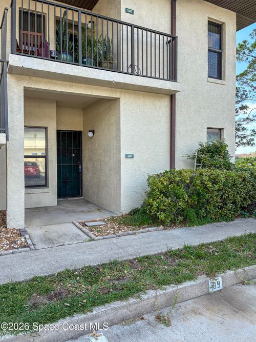 99-420 Catamaran Dr, Merritt Island, FL, 32952-3586 | Card Image