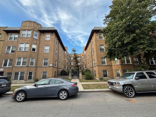 apt-2d-2212 E 70th St, CHICAGO, IL, 60649-1795 | Card Image