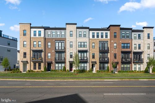 43376 Farringdon Sq, BROADLANDS, VA, 20148-5555 | Card Image