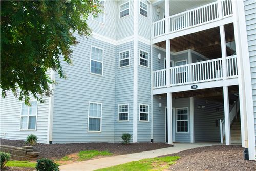 d-186 University Village Dr, Central, SC, 29630-4045 | Card Image