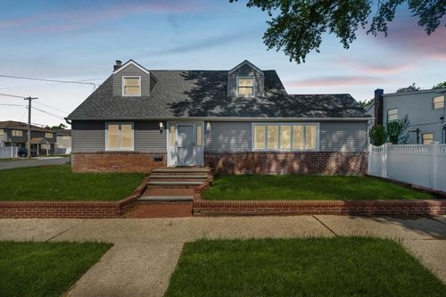 1803 Maurice Ave, East Meadow, NY, 11554-1636 | Card Image
