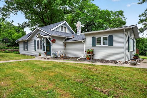 910 1st St, Spooner, WI, 54801-1061 | Card Image