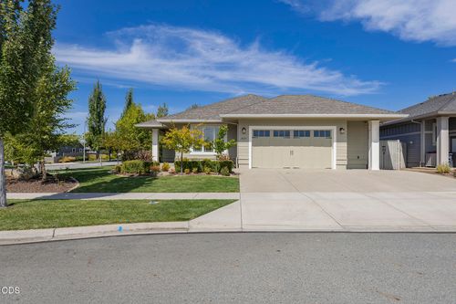 4007 Shamrock Dr, Medford, OR, 97504-9487 | Card Image