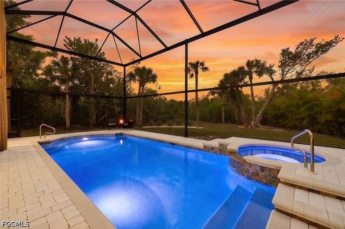 2130 Sunset Cir, SANIBEL, FL, 33957-4019 | Card Image