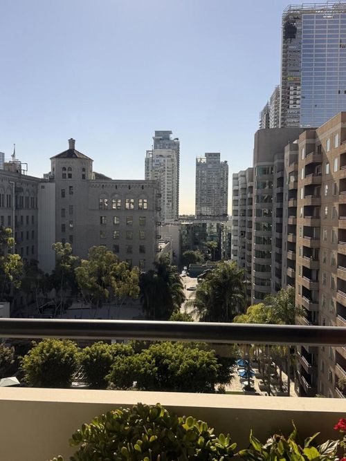 1101-600 James M Wood Blvd, Los Angeles, CA, 90015-1213 | Card Image
