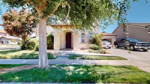 2201 Mustang Dr, Oakdale, CA, 95361-8264 | Card Image