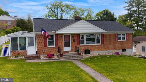 871 N Sumner St, YORK, PA, 17404-4926 | Card Image