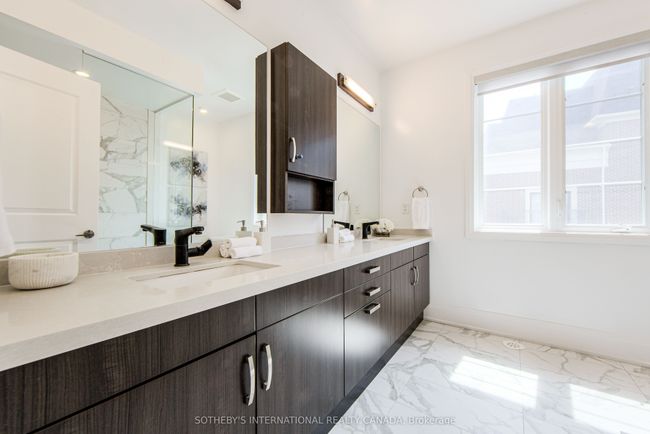21 Sir Frederick Banting Way, Condo with 3 bedrooms, 5 bathrooms and 2 parking in Unionville ON | Image 16