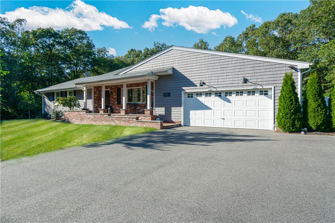 Lazywood Ln, Tiverton, RI 02878