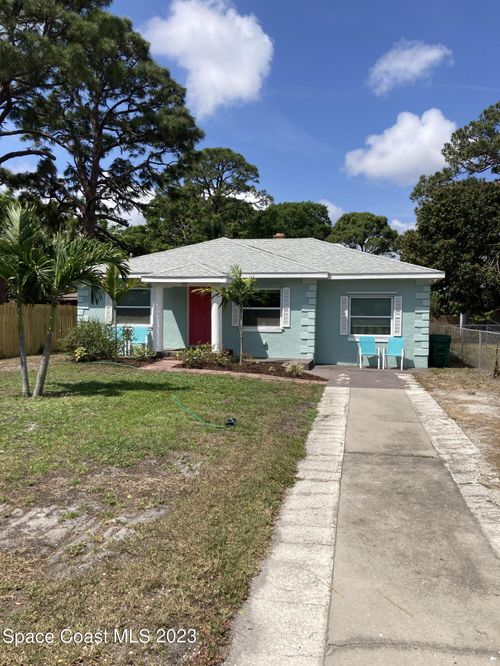 933 S Tropical Trl, Merritt Island, FL, 32952-5041 | Card Image