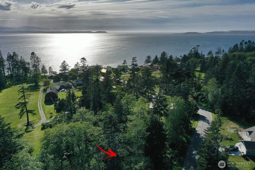 364 Gramayre Rd, Coupeville, WA, 98239-9614 | Card Image