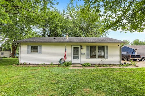 305 Hollybrook Dr, New Whiteland, IN, 46184-1214 | Card Image